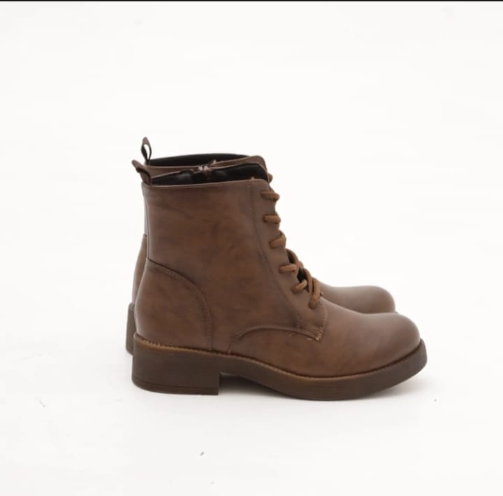 stivaletti in ecopelle